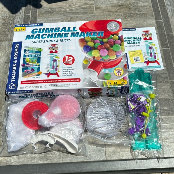 🍬 NEW Gumball Machine Maker, Super Stunts and Tricks - Picture 2 of 5